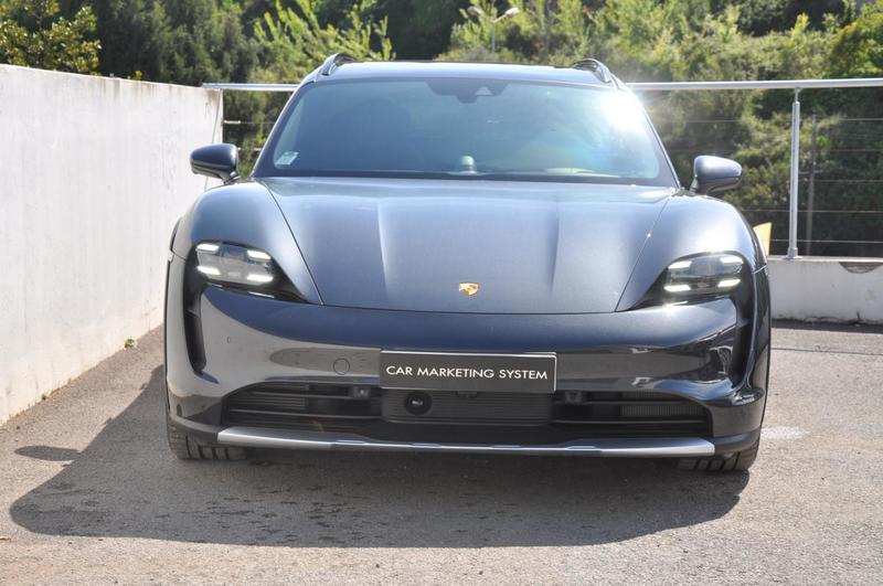 Porsche taycan Cross Turismo 4s
