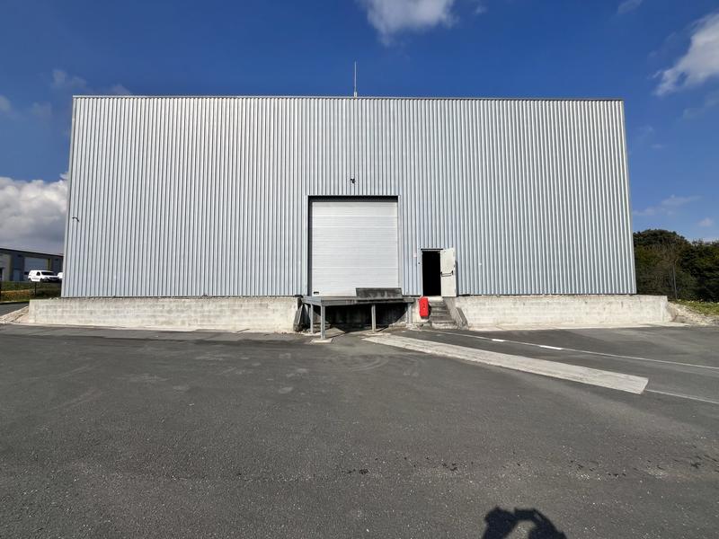 Local d'activités - 1 300 m²