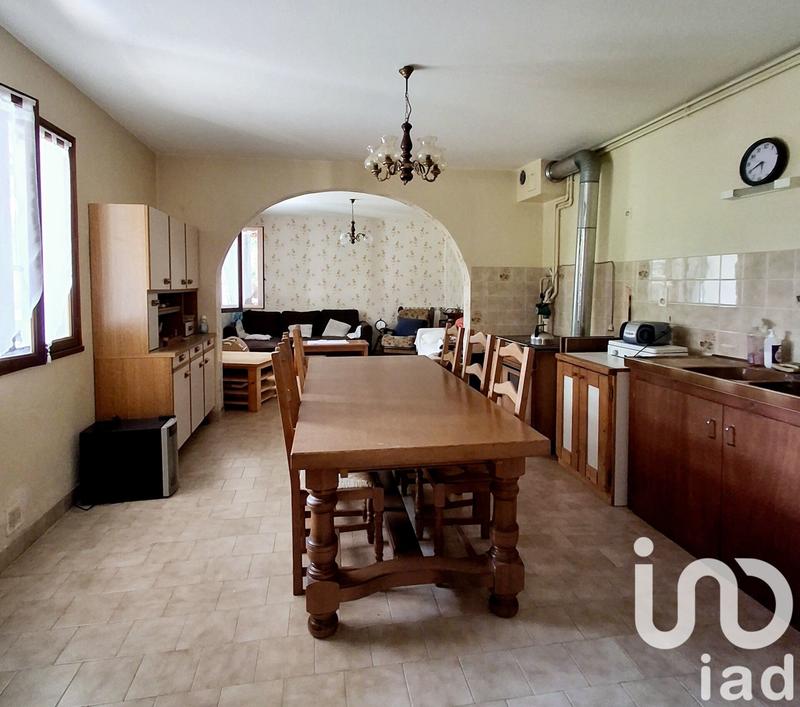 Maison - 218 m² - 8 pièces