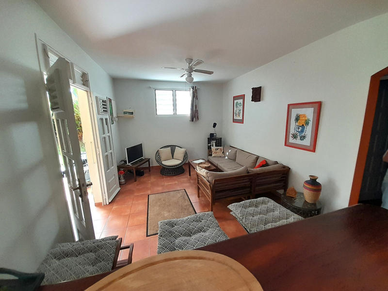 Maison - 240 m² - 9 pièces