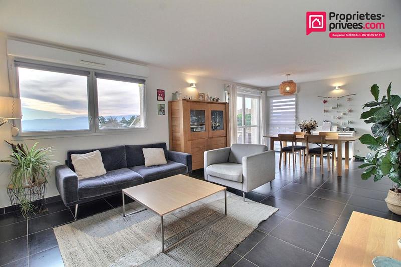 Appartement - 90 m² - 4 pièces