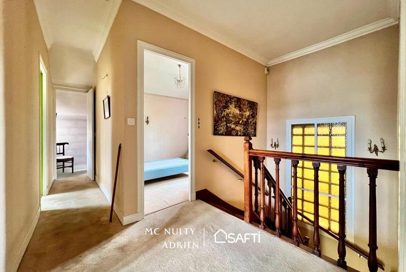 Maison - 143 m² - 8 pièces