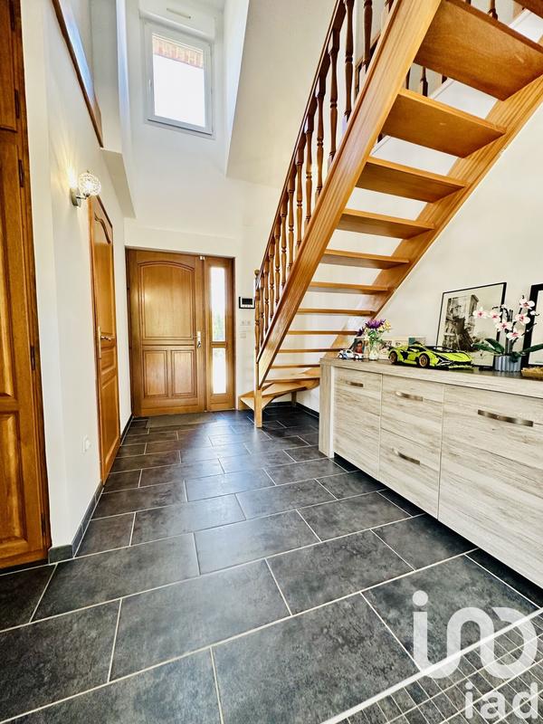 Maison - 180 m² - 8 pièces