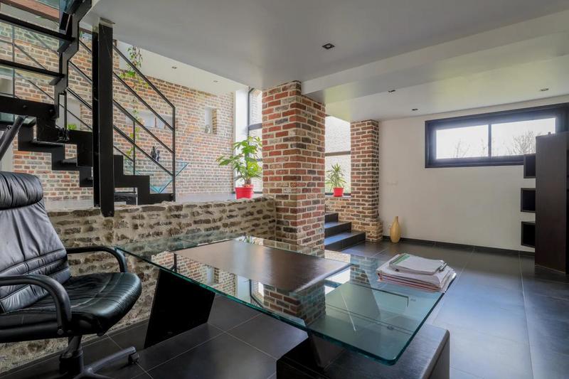 Maison - 395 m² - 9 pièces