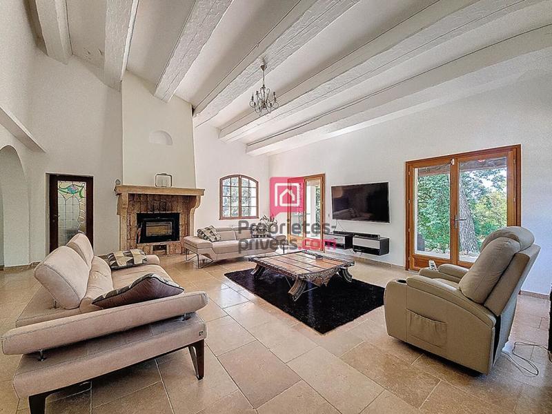 Villa - 220 m² - 9 pièces