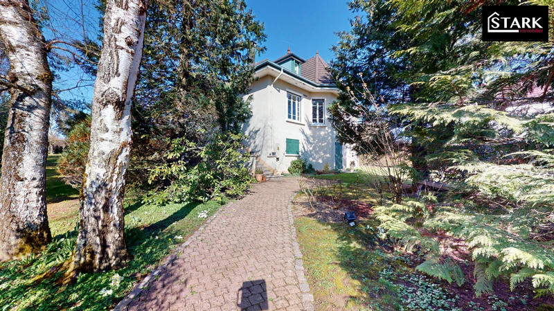 Maison ancienne - 235 m² - 8 pièces