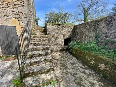 Maison - 98 m² - 4 pièces