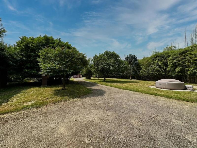 Maison - 203 m² - 7 pièces