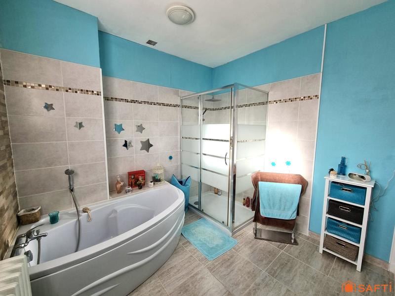 Maison - 218 m² - 9 pièces