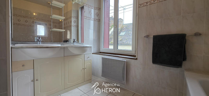 Maison - 111 m² - 7 pièces