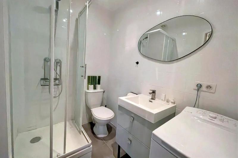 Immeuble - 231 m² - 7 pièces