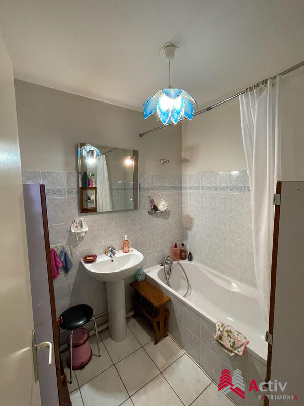 Appartement - 77 m² - 3 pièces