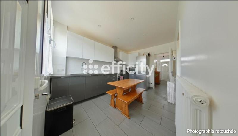 Maison - 143 m² - 7 pièces