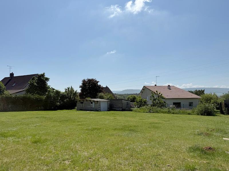 Terrain constructible - 1 000 m²