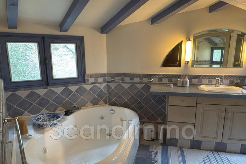 Maison - 199 m² - 5 pièces