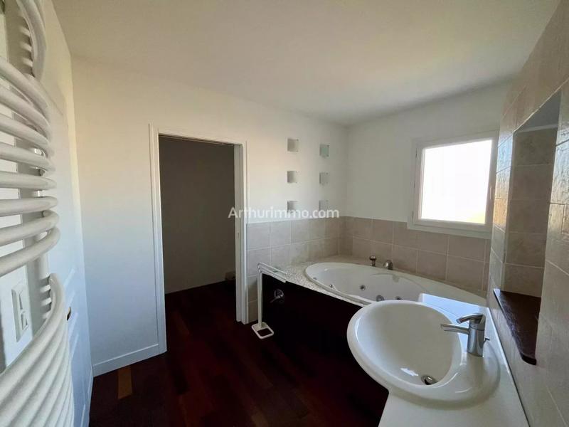 Maison - 197 m² - 6 pièces