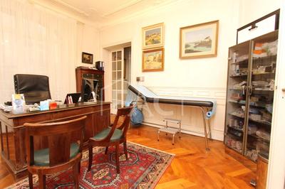 Appartement - 196 m² - 6 pièces