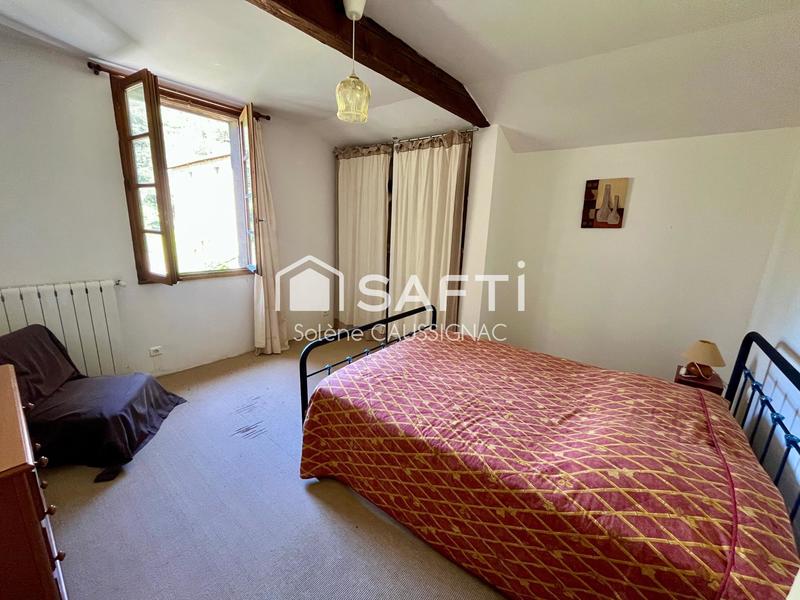 Maison - 242 m² - 9 pièces