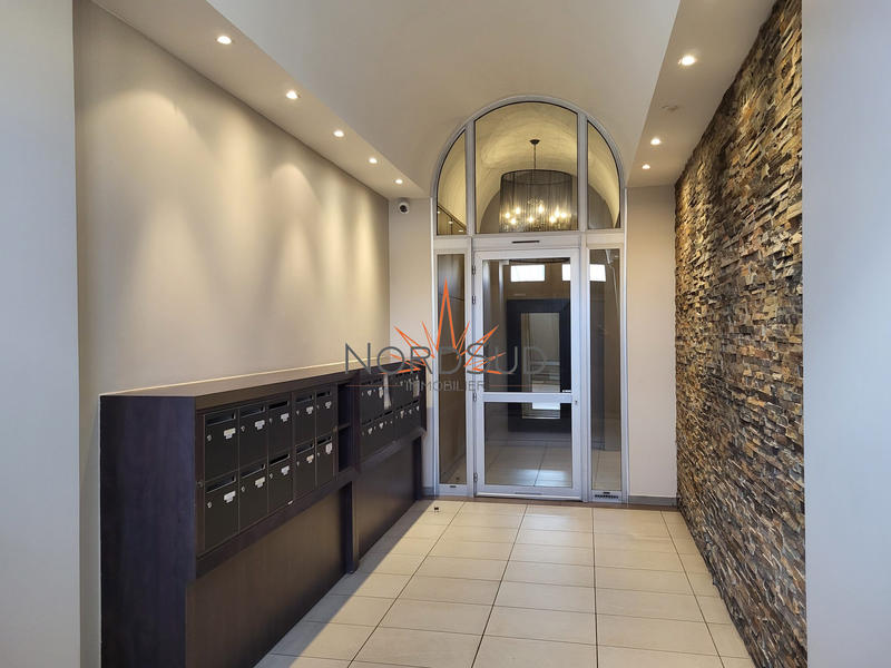 Appartement - 150 m² - 4 pièces