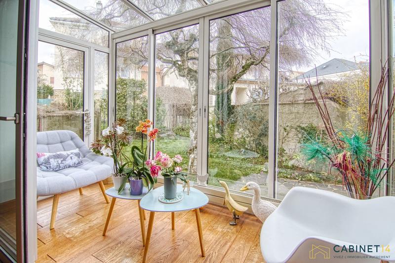 Maison - 342 m² - 9 pièces