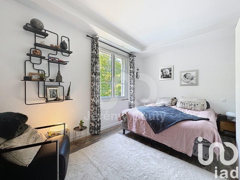 Maison - 200 m² - 11 pièces