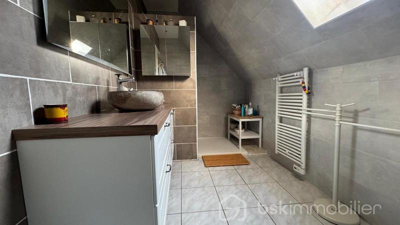 Maison traditionnelle - 150 m² - 6 pièces