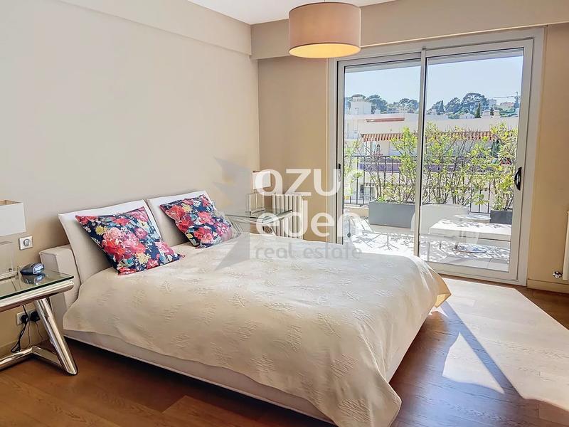 Appartement - 143 m² - 5 pièces