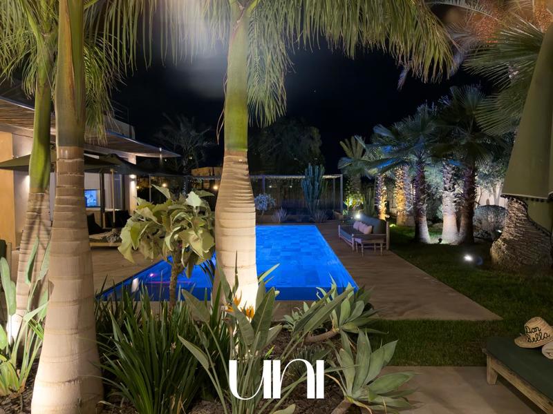 Villa - 640 m² - 11 pièces