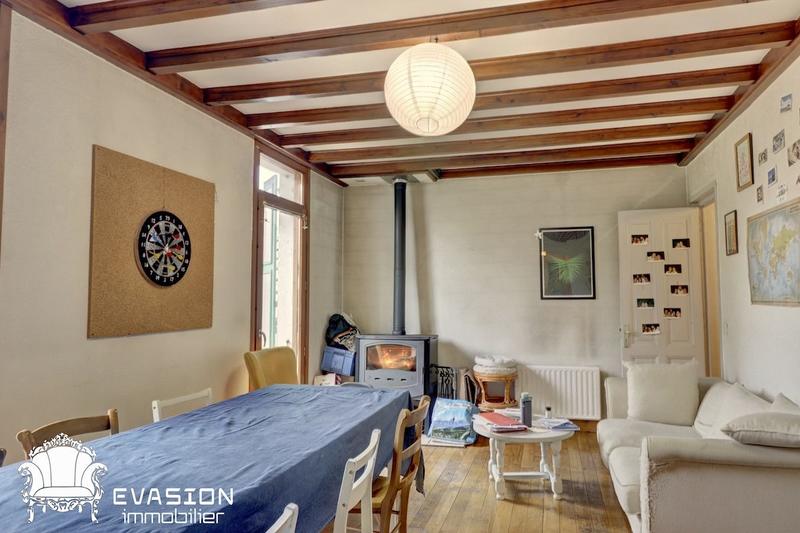 Maison traditionnelle - 209 m² - 8 pièces