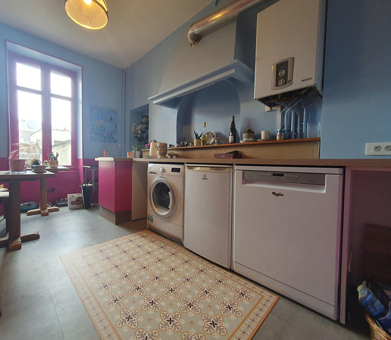 Maison - 232 m² - 10 pièces