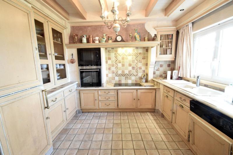 Propriété - 187 m² - 8 pièces