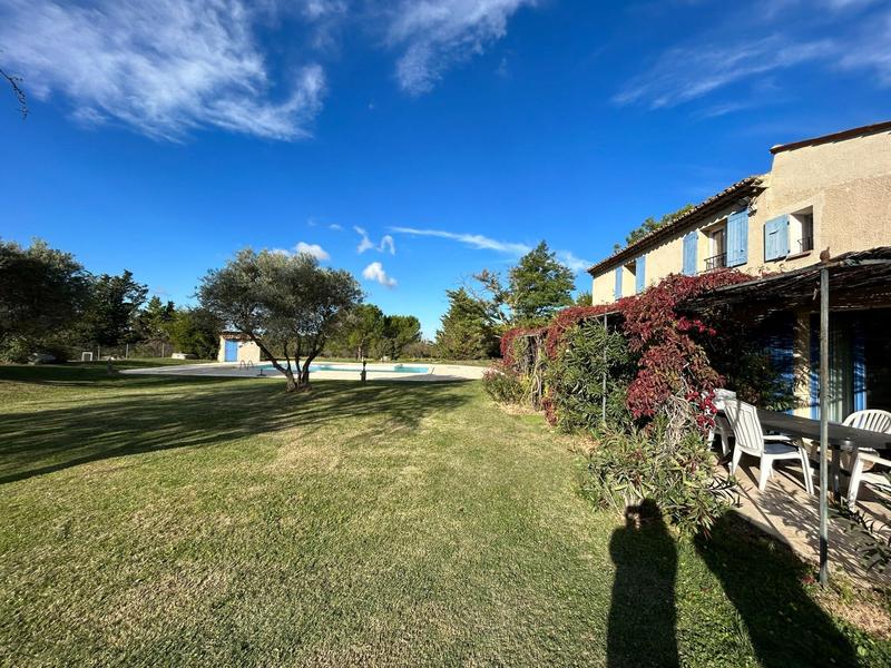 Maison - 368 m² - 15 pièces