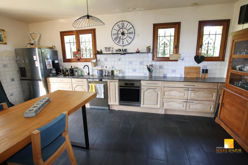 Villa - 265 m² - 8 pièces