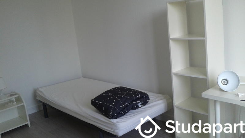 Chambre - 13 m² - 1 pièce