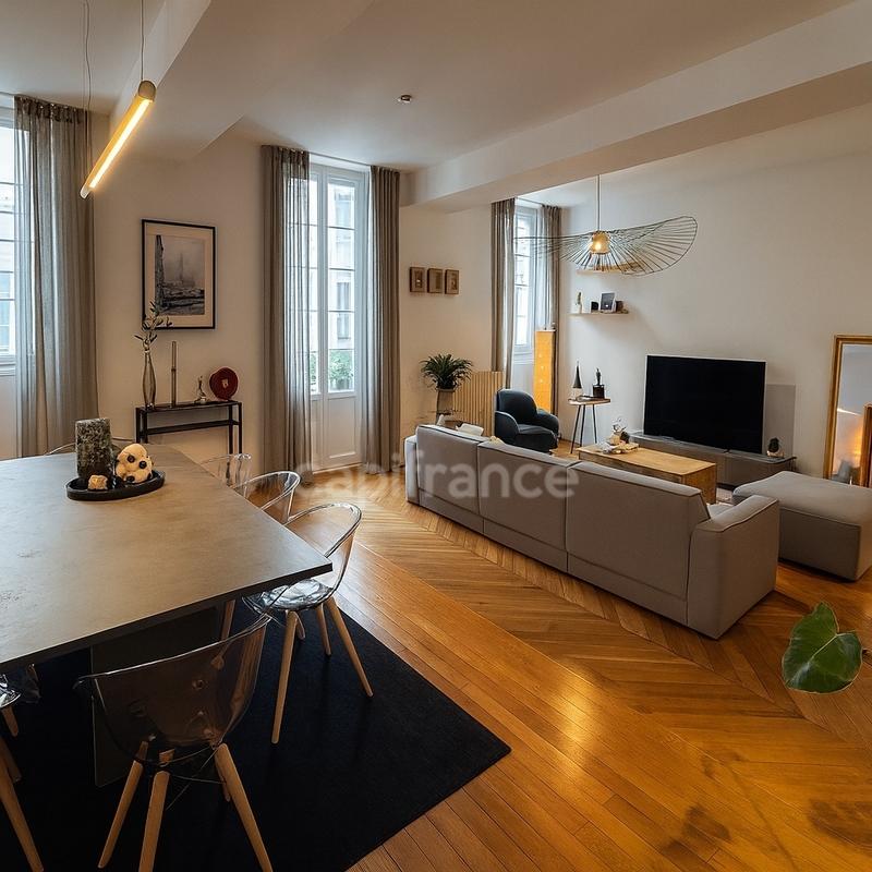Appartement bourgeois - 250 m² - 7 pièces