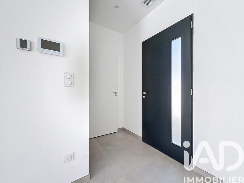 Maison - 104 m² - 4 pièces