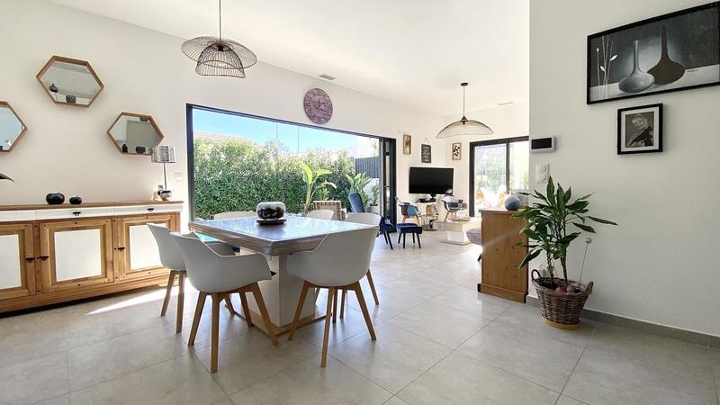 Maison - 95 m² - 4 pièces