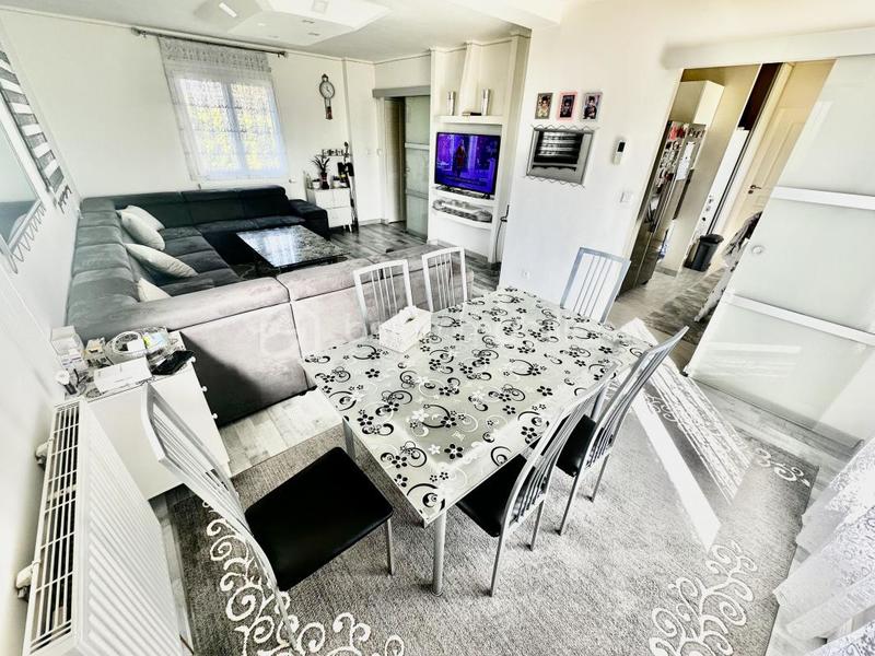 Maison traditionnelle - 120 m² - 6 pièces