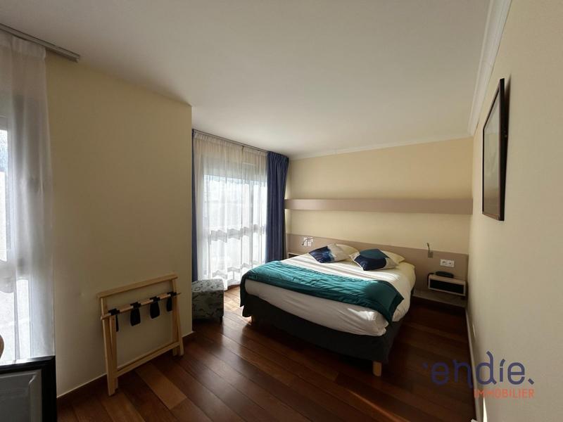 Fonds de commerce - 860 m²