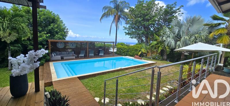 Maison - 167 m² - 6 pièces