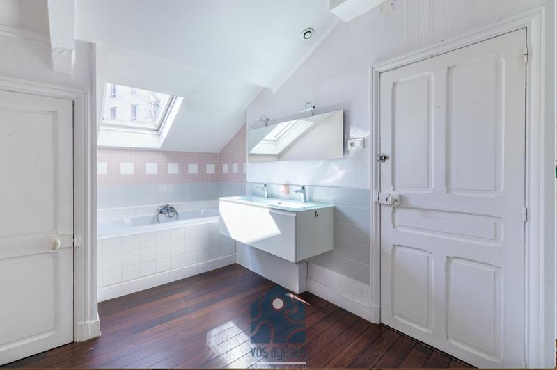 Maison - 181 m² - 7 pièces