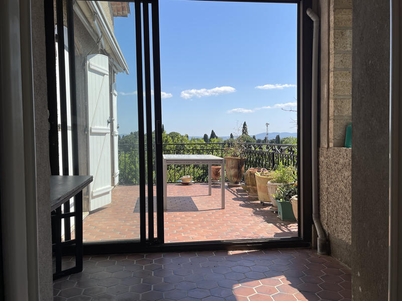 Maison - 364 m² - 7 pièces