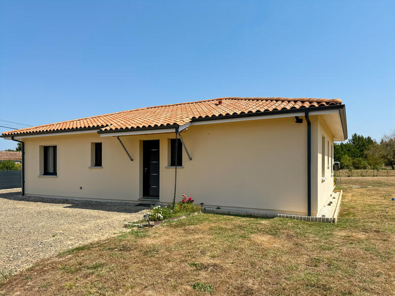 Maison - 90 m² - 4 pièces