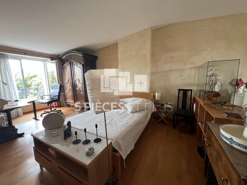 Maison - 200 m² - 7 pièces