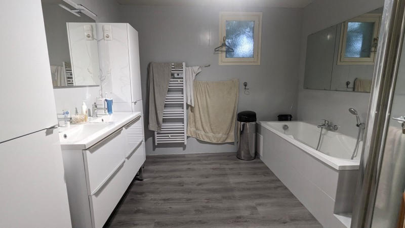 Maison - 245 m² - 6 pièces