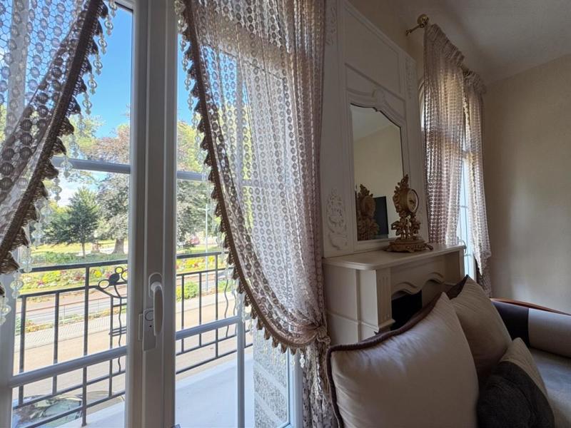 Appartement - 100 m² - 4 pièces