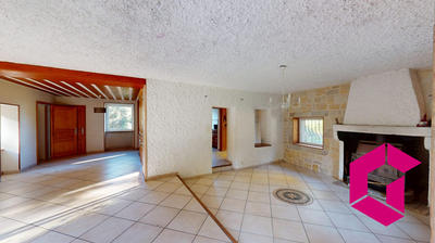 Maison traditionnelle - 205 m² - 6 pièces