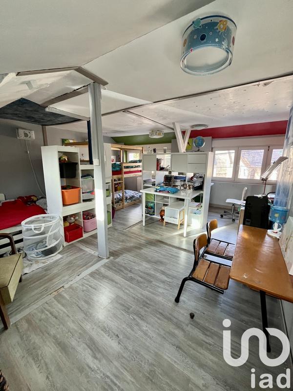 Maison - 99 m² - 6 pièces