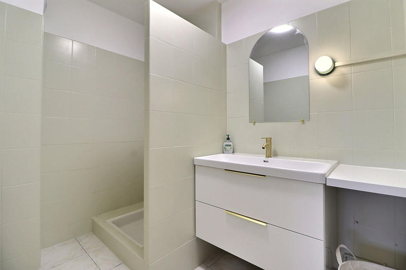 Appartement - 103 m² - 5 pièces