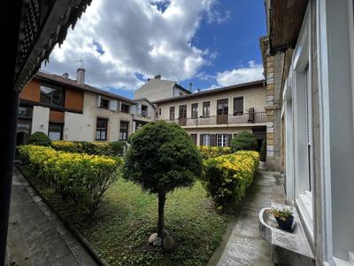 Maison de maîtres - 610 m²